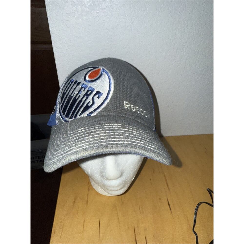 Vintage Edmonton Oilers REEBOK Center Ice Hat Cap! EMBROIDERED! S/M Flex